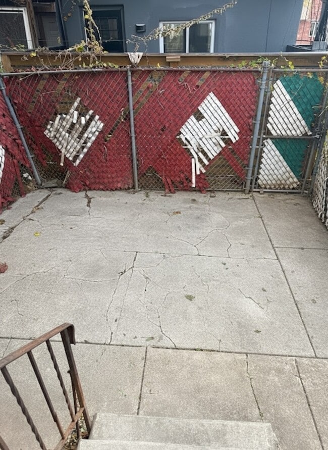 Building Photo - 1809 W Thompson St