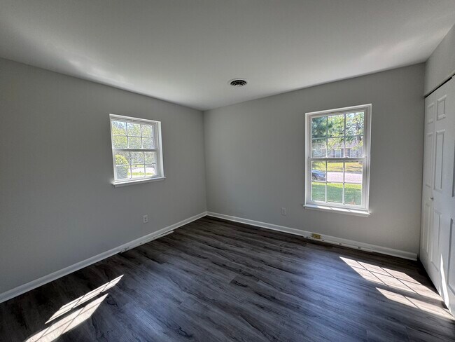 Building Photo - 78 Bonita Dr