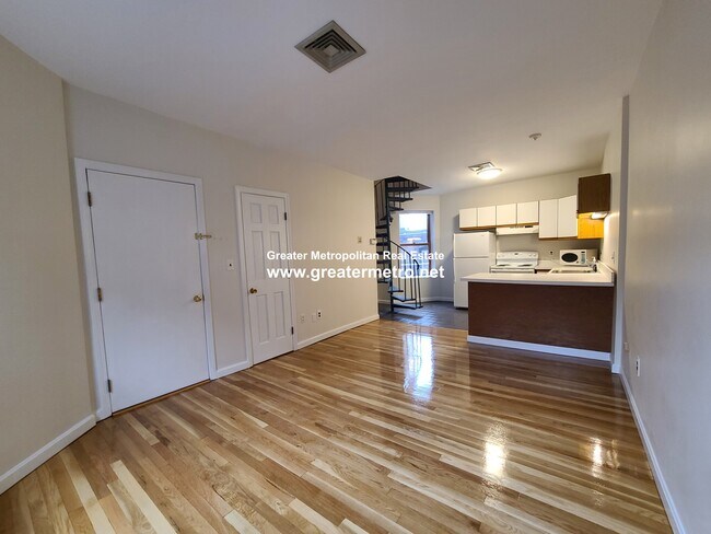 Building Photo - 30 Clark St