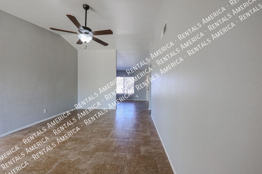 Building Photo - 1329 W Kristal Way