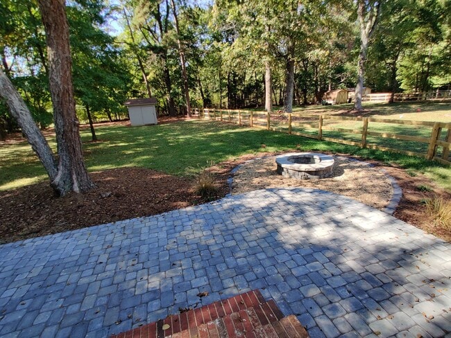 Building Photo - Renovated 3 Bedroom Home in Oakdale