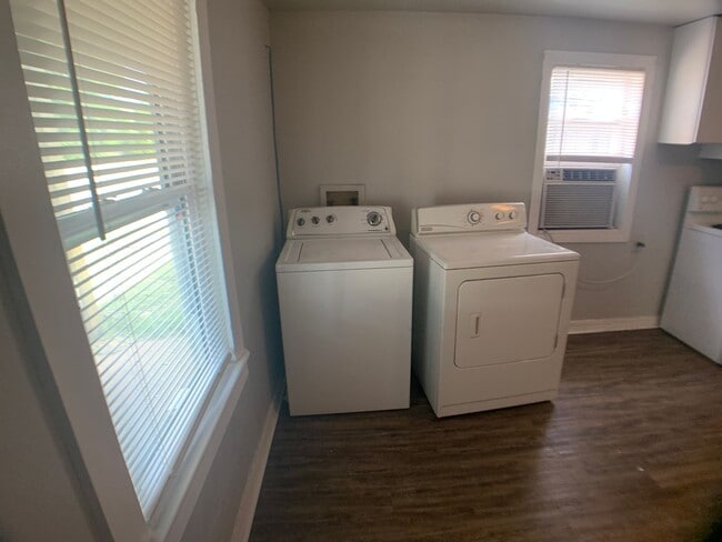 Building Photo - 1 Bed Duplex OKC