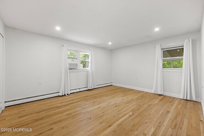 Building Photo - 2264 Hovsons Blvd