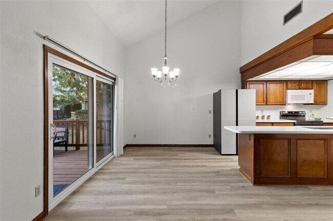 Building Photo - 16 Jacqueline Ct