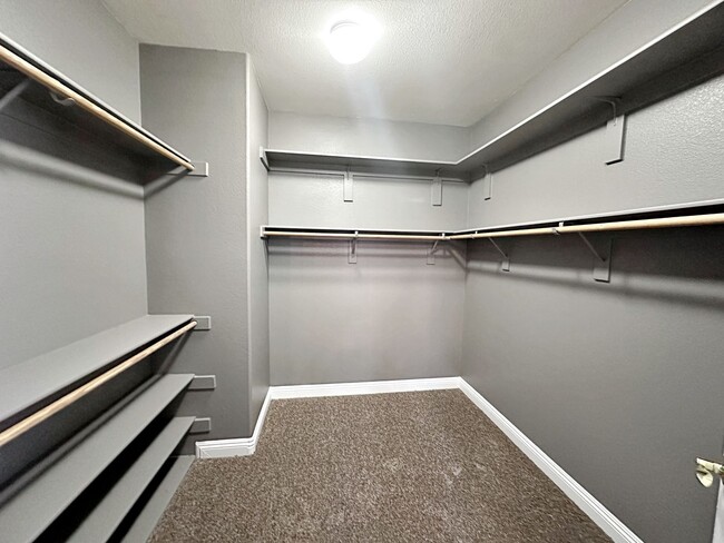 Building Photo - 10076 Bright Charisma Ct
