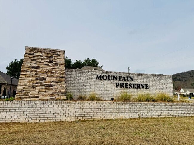 Building Photo - FENCED yard-great location at the base of Keel Mountain