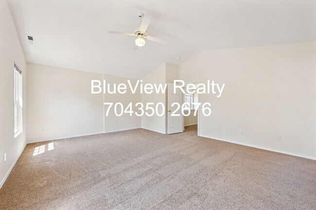 Building Photo - 8605 Redding Glen Ave