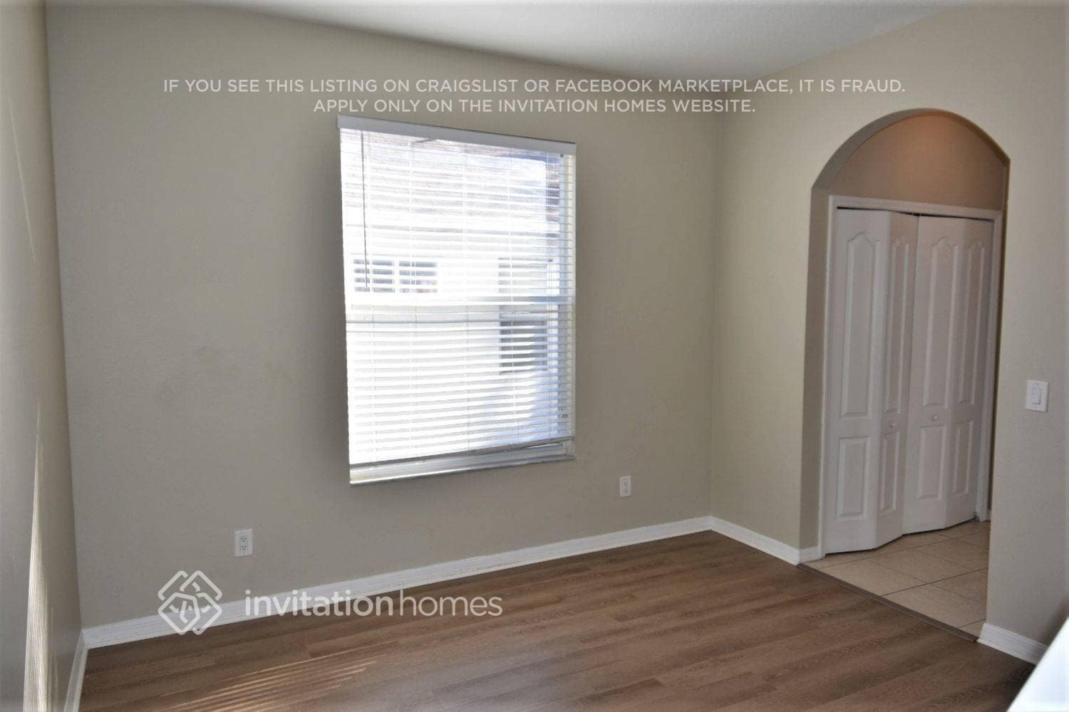 Building Photo - 9712 Laurel Ledge Dr