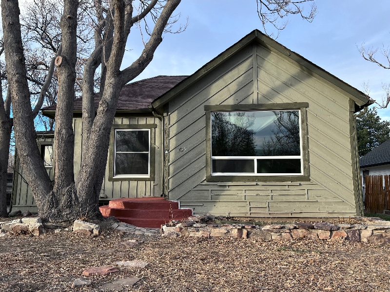 Building Photo - 105 E 12th St