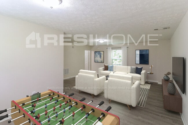 Building Photo - 2272 Ramblewood Cir