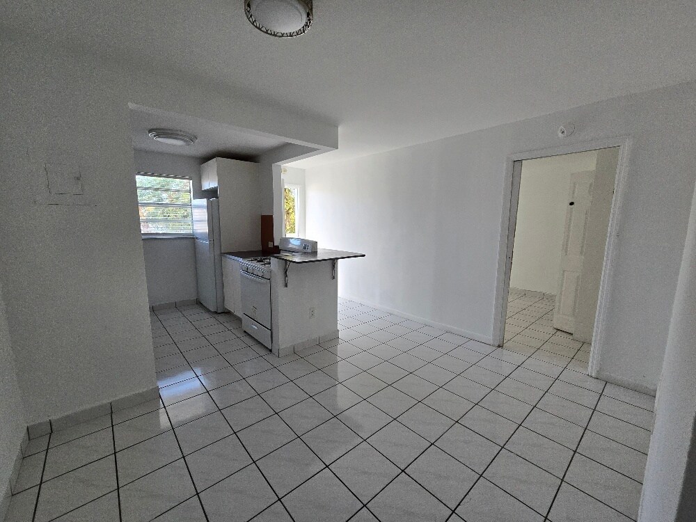 Building Photo - 631 Jefferson Ave