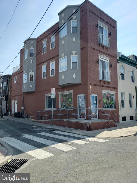 Building Photo - 1119 S 18th St