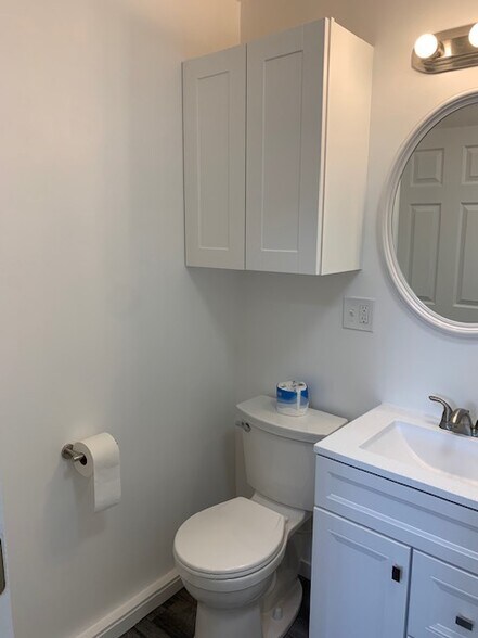 Building Photo - 104 1/2 NW 101st St