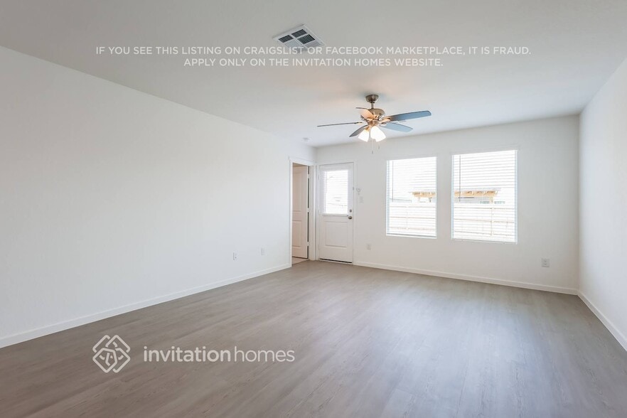 Building Photo - 741 Llano Sky Trl