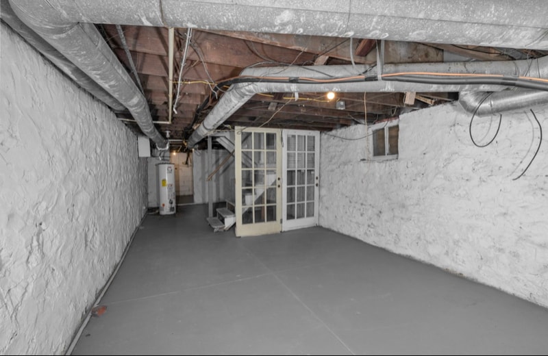 Building Photo - 1479 Bryden Rd