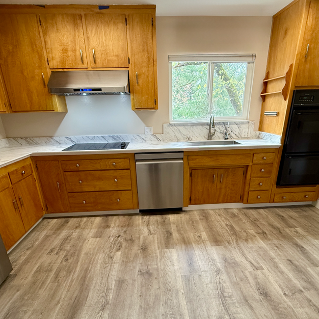 Building Photo - 21540 River Pine Ct