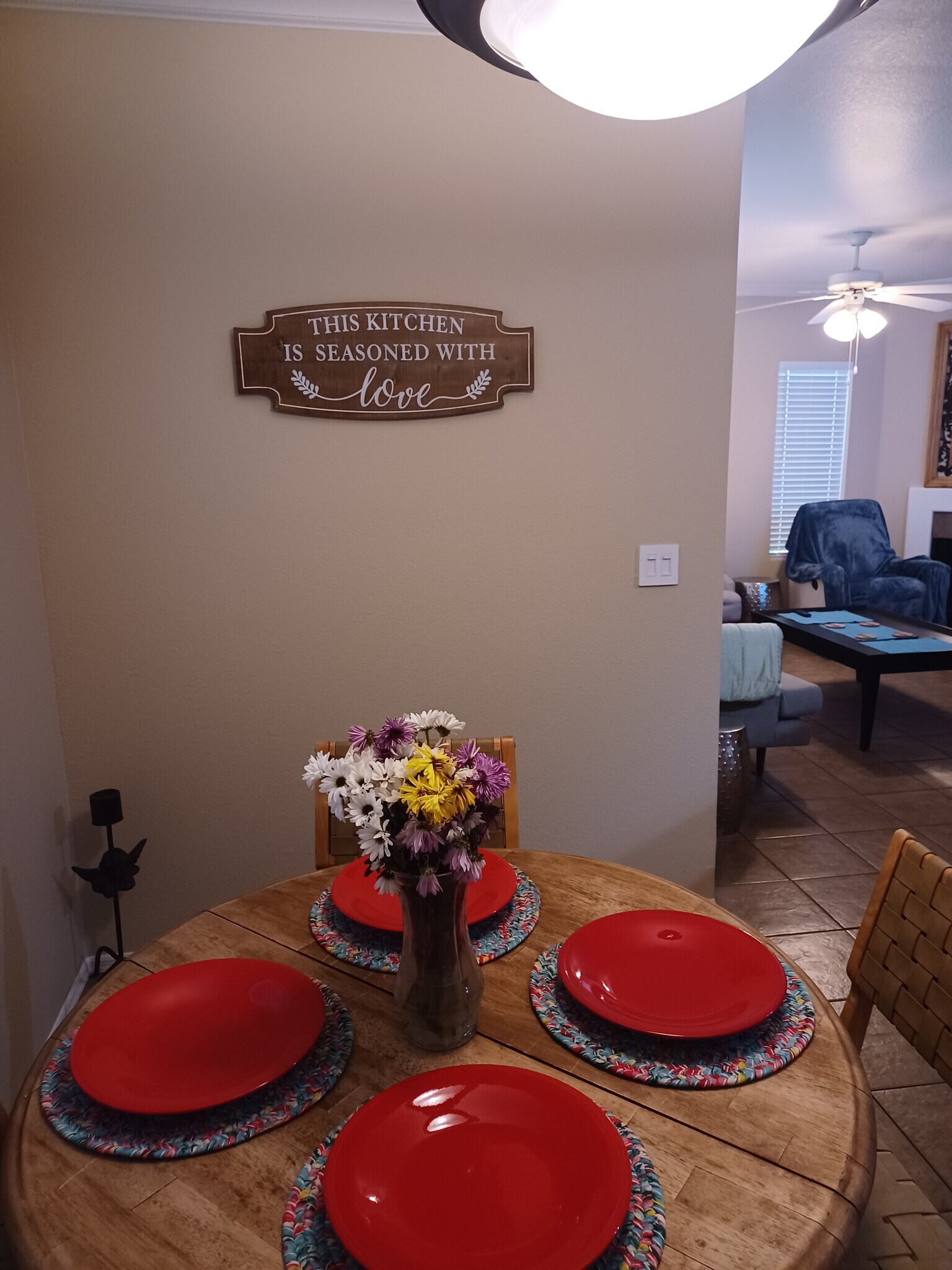 Building Photo - 750 E Northern Ave