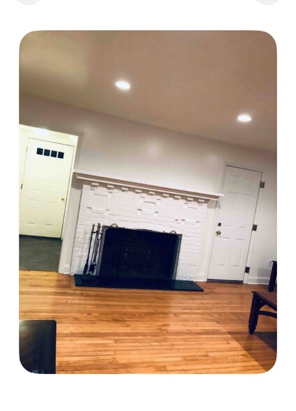 Building Photo - 1 Carlson Ct