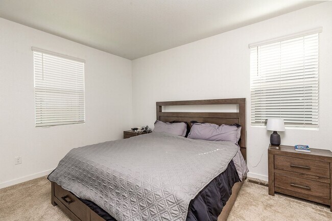 Building Photo - Single Family Home for Rent in Desirable L...