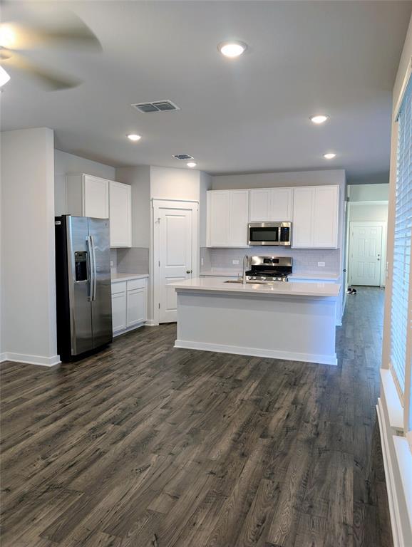 Building Photo - 140 Hartson Dr