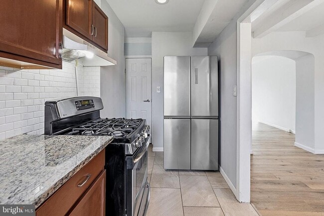 Building Photo - 1063 S Merrimac Rd