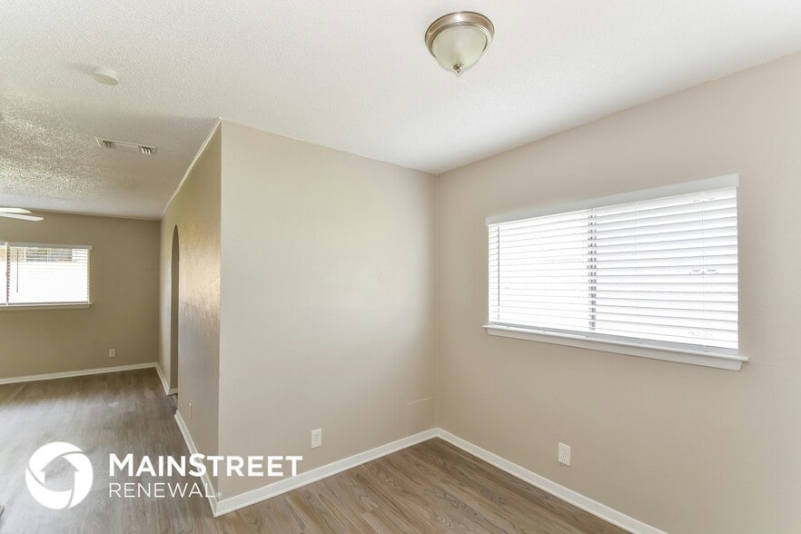 Building Photo - 6507 Ridge Cir Dr