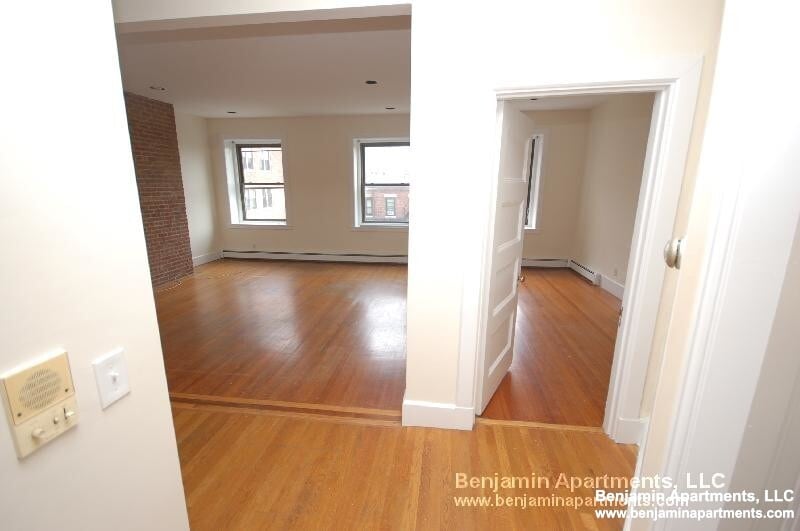 Building Photo - 470 Commonwealth Ave