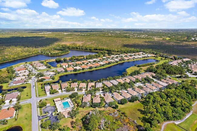 Building Photo - 8120 SE Paurotis Ln