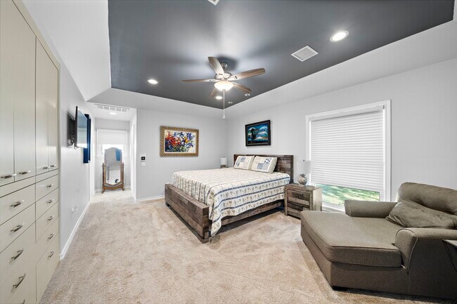 Building Photo - 2913 Beluche Dr