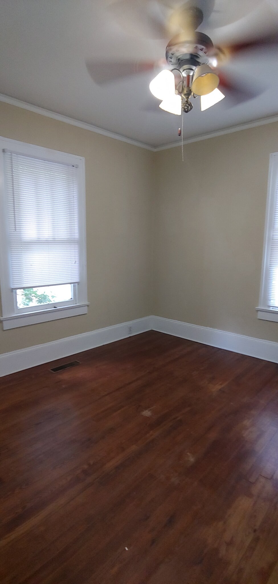Building Photo - 625 Highland Ave