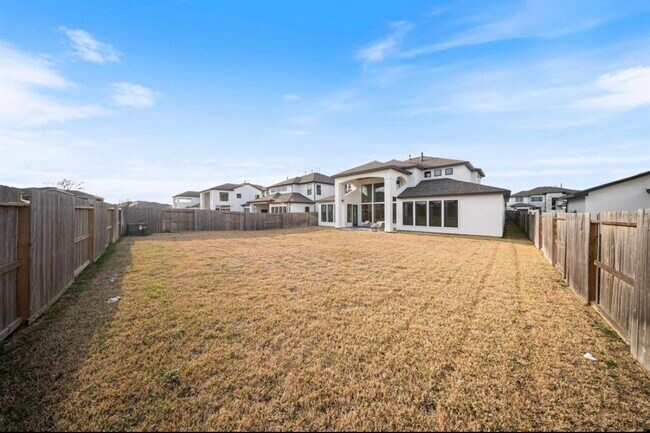 Building Photo - 9018 Orchard Cv