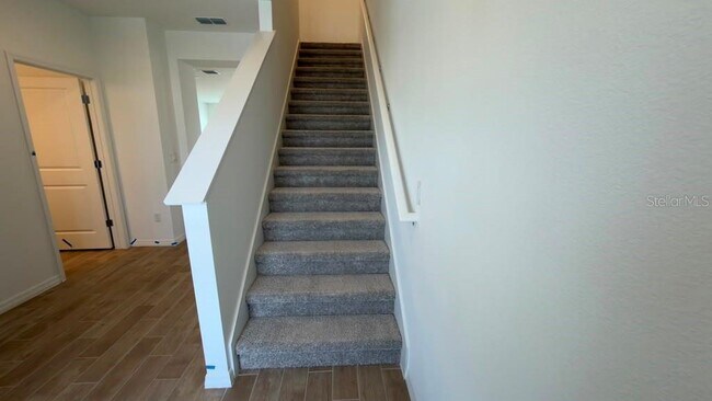 Building Photo - 4568 ORCHARD VIEW Aly