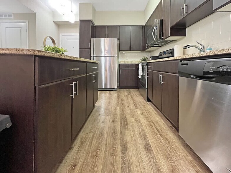 Building Photo - 4504 W Spruce St