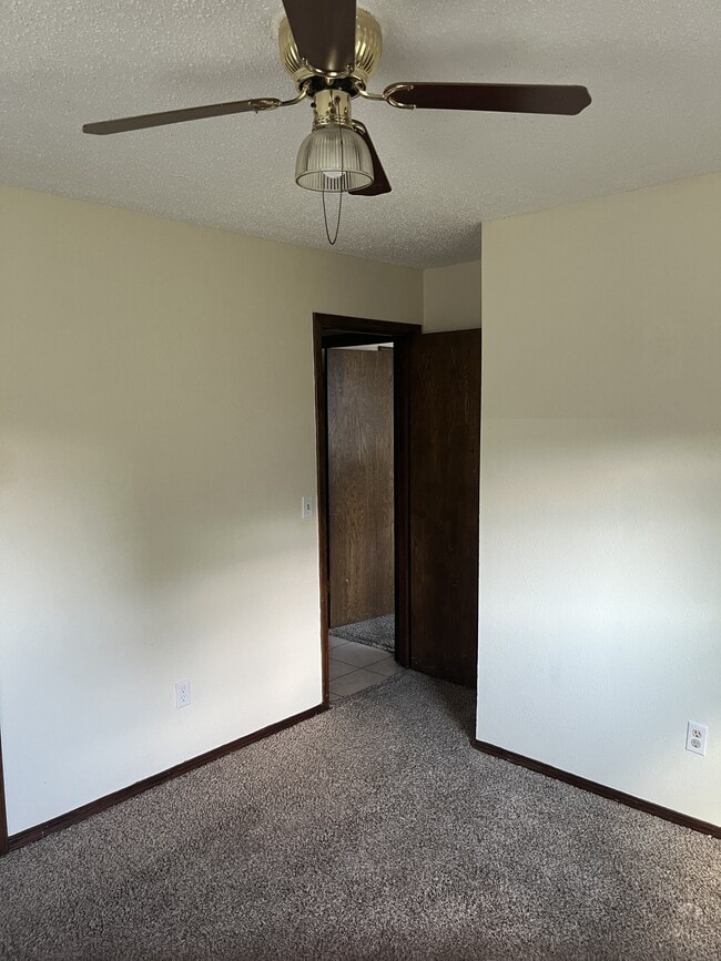 Building Photo - 944 SW 98th St