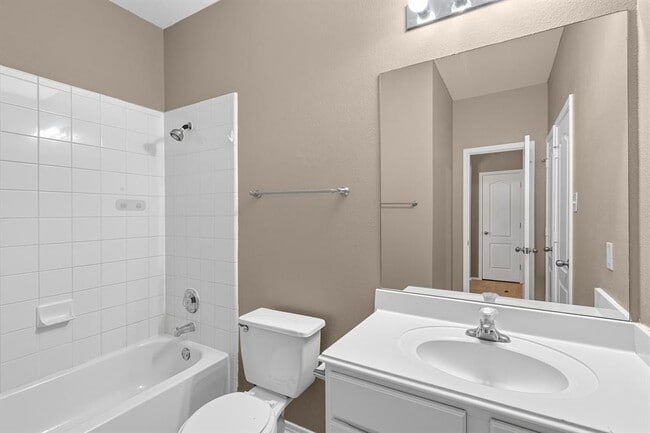 Building Photo - 257 Firwood N