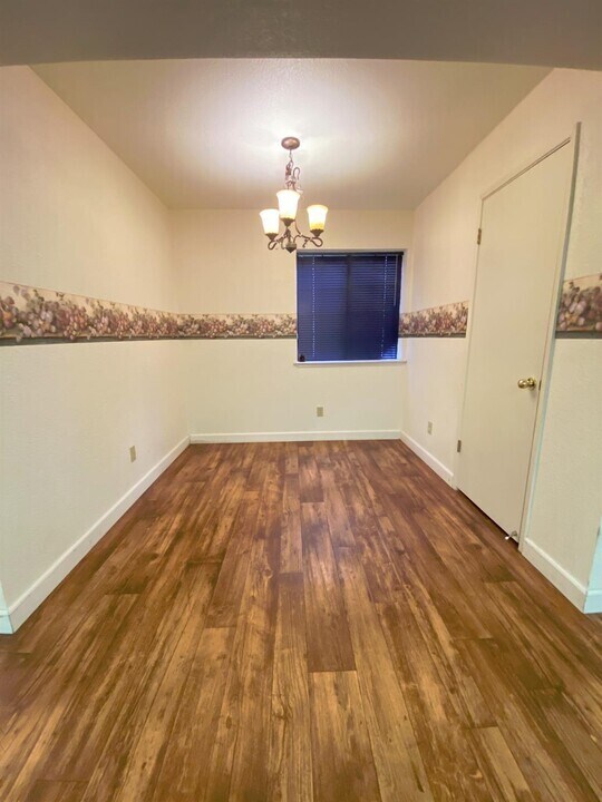 Dining Room - 40506 Saddleback Rd