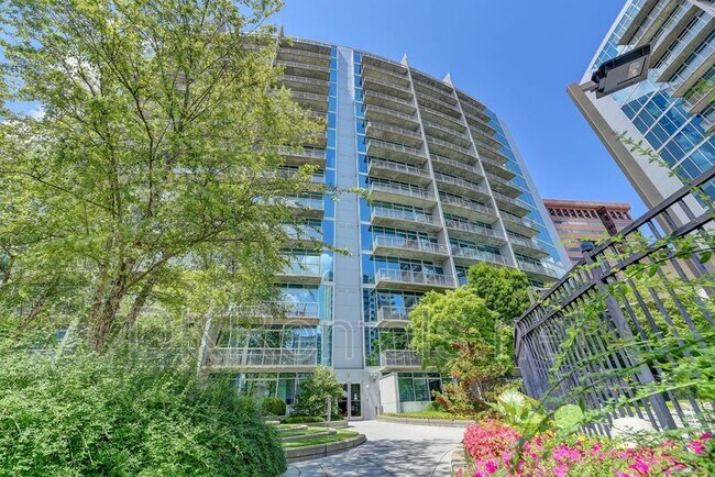 Building Photo - 44 Peachtree Pl NE