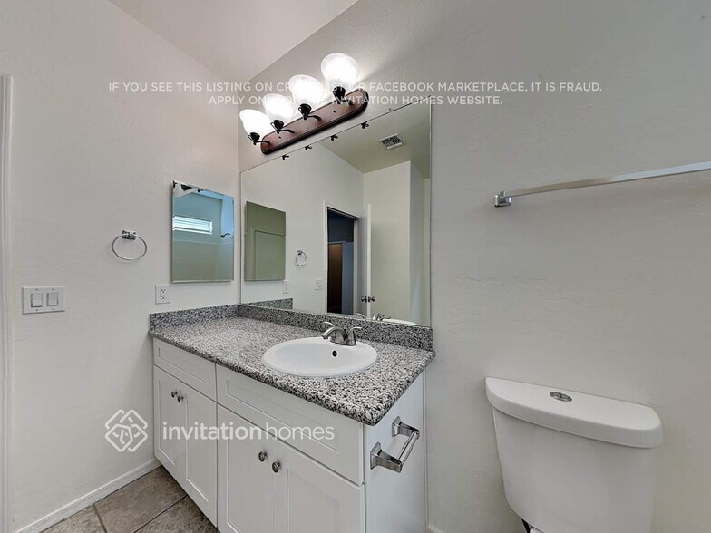 Building Photo - 185 W Desert Vista Trail