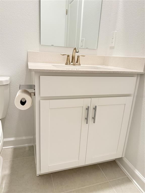 Building Photo - 7117 Dilly Lake Ave