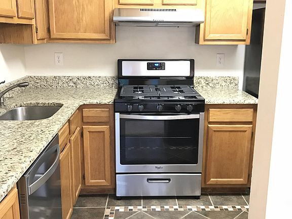 Building Photo - "Charming 2-Bed, 2-Bath Princeton Haven wi...