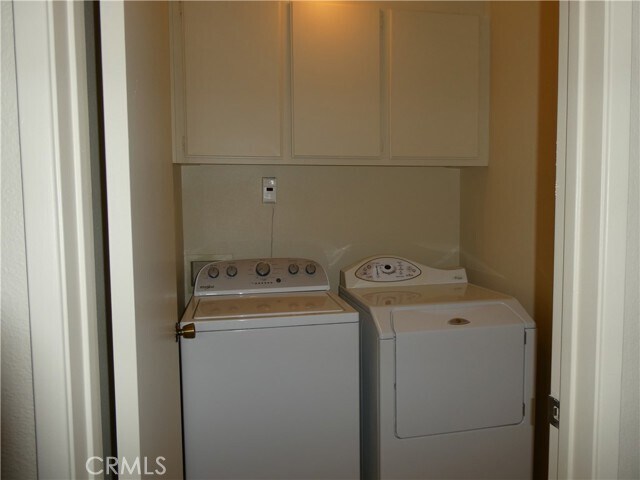 Building Photo - 10695 Jasper Ave