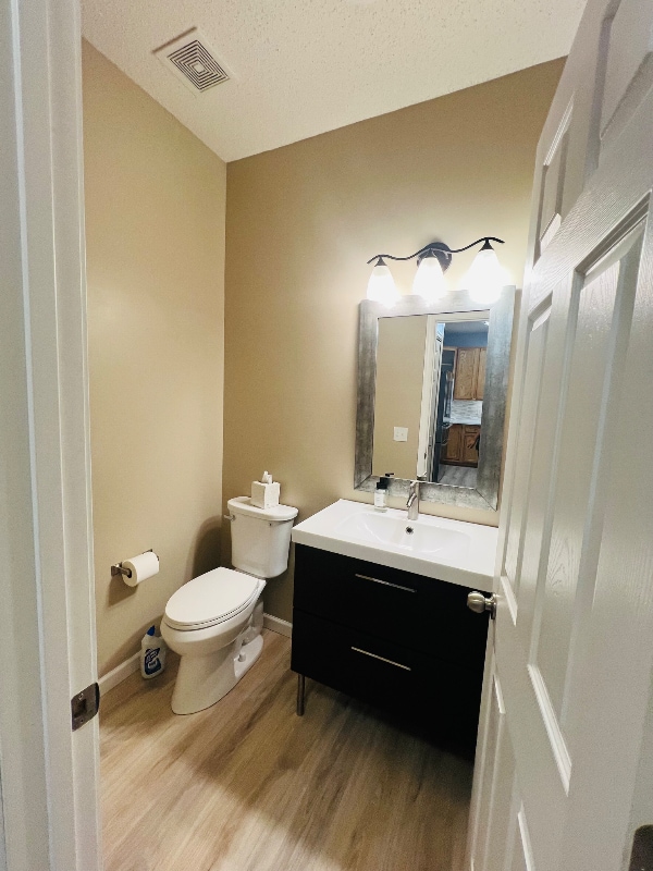 Building Photo - 6841 Narcissus Ln N