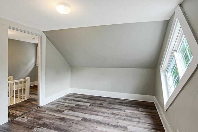 Building Photo - 35 Souhegan St