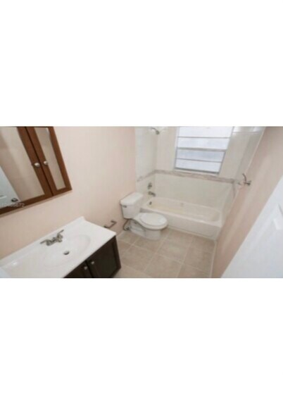 Building Photo - 3721 SW 60th Ave