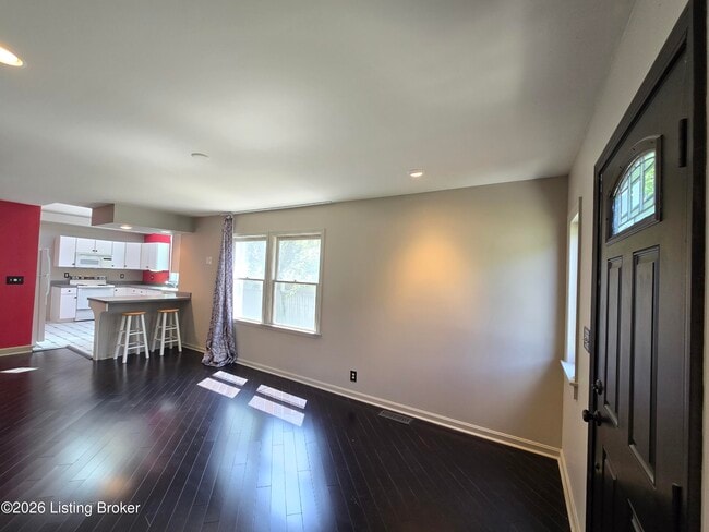 Building Photo - 3932 Kennison Ave