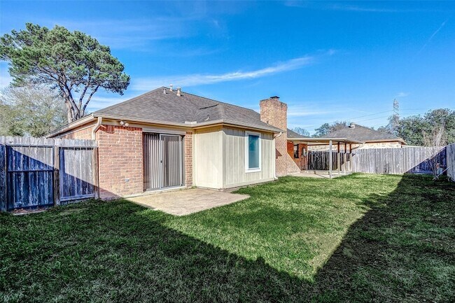 Building Photo - 21623 Park Valley Dr