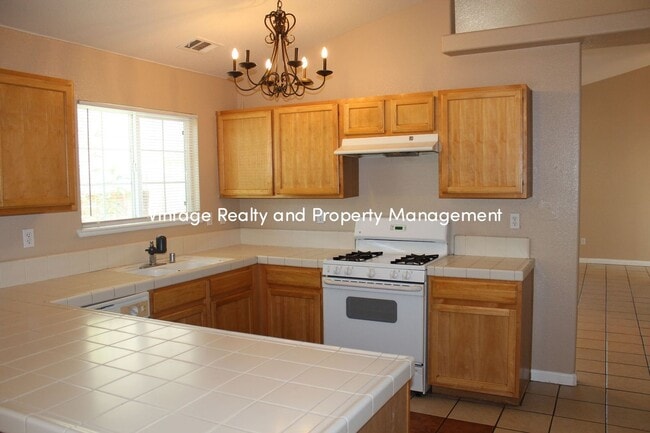 Building Photo - Just Back On The Renal Market Cozy 3 Bedro...