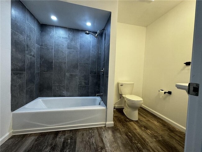 Building Photo - 314 Saracino Dr