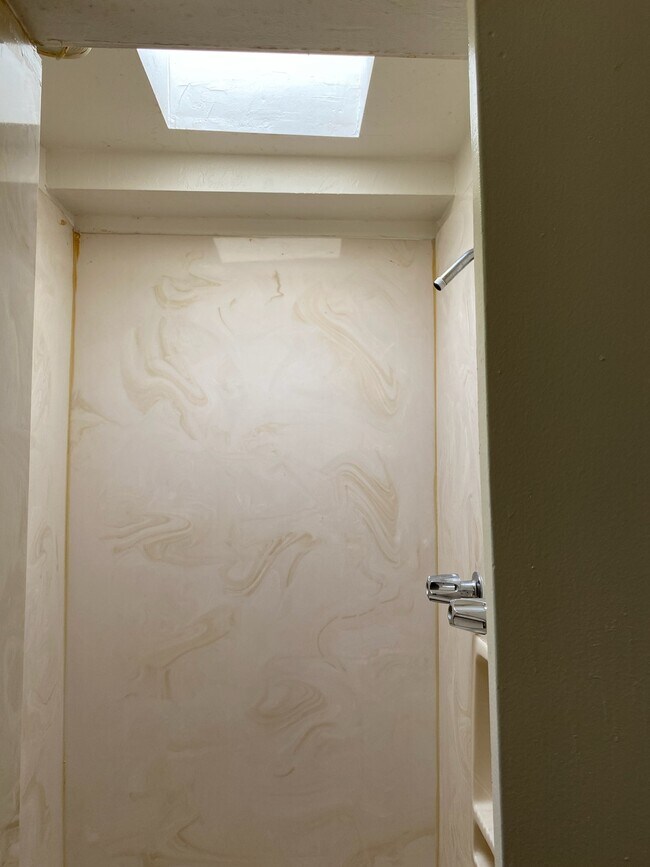 Building Photo - 3225 E Patricia St