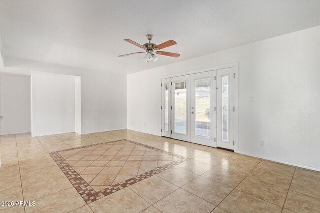 Building Photo - 3929 S Pine St